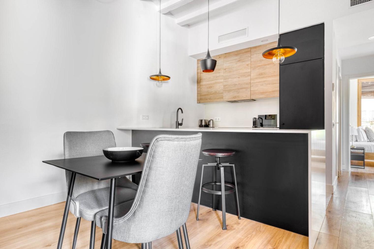 Renovated El Born 2br Wbalcony Nr Arc De Triomf Bcn-38 *
